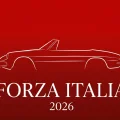 Minimalistyczna ilustracja eventowa Forza Italia 2026 — sylwetka wloskiego kabrioletu na czerwonym tle