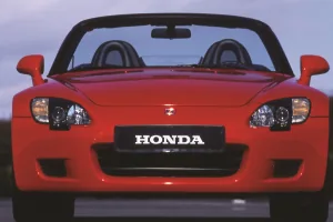 Honda S2000 AP1 w oficjalnym materiale prasowym Hondy z okresu debiutu modelu.