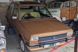 Ford Fiesta Ghia z 1977 roku – topowa odmiana pierwszej generacji, ochrzczona nazwą turyńskiego studia, które narysowało całe auto.
