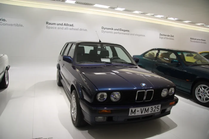 Egzemplarz stoi dziś w muzeum BMW w Monachium, pod hasłem „Raum und Allrad