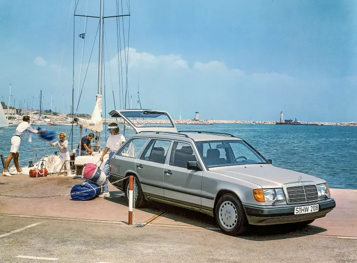 Kombi S124 „T-Modell