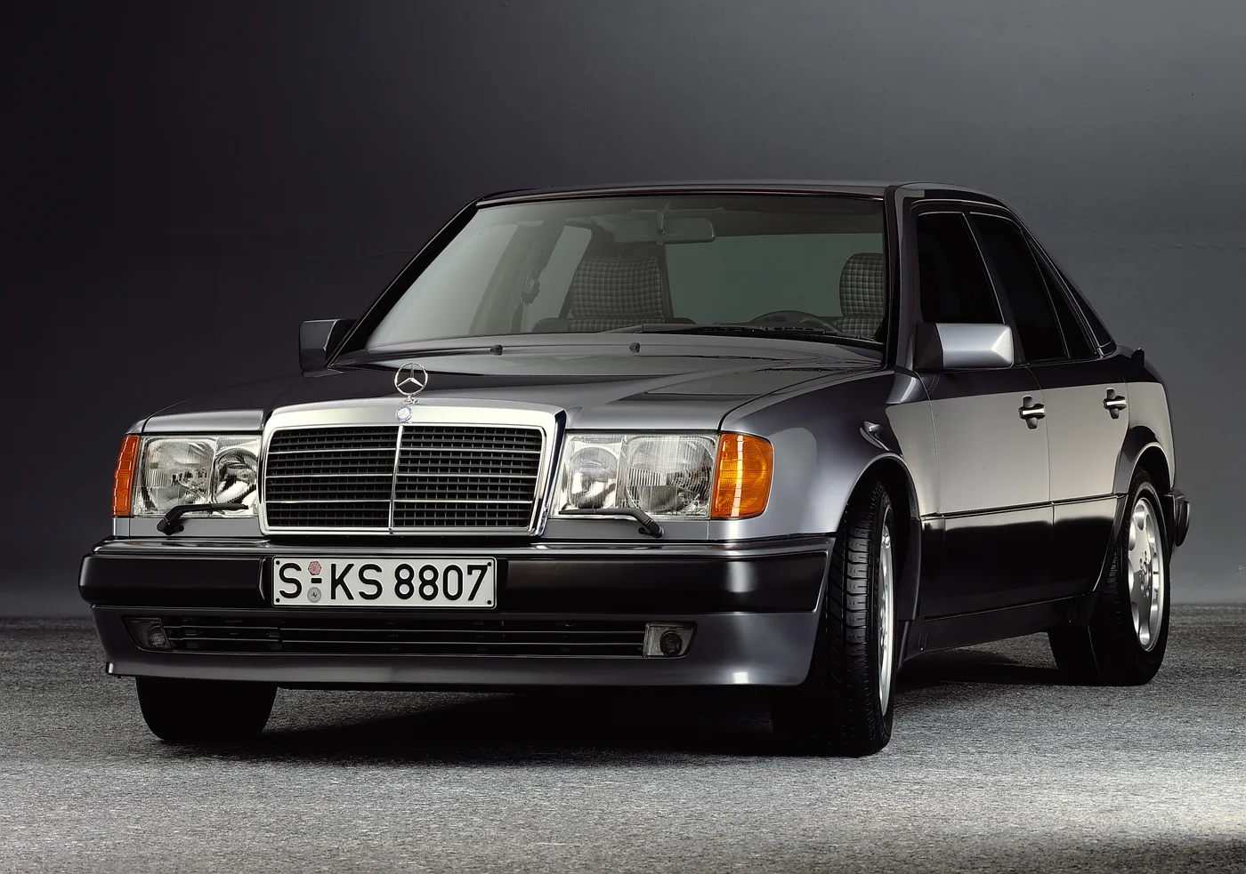 31 ciekawostek o Mercedesie W124, których nie zna pół forum