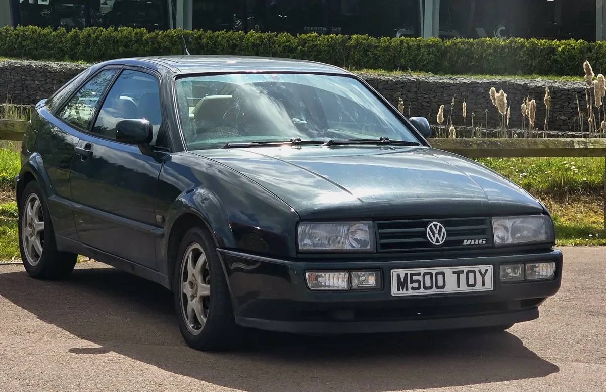 Classic Green — jeden z 250 egzemplarzy Storma w tym lakierze. Pożegnalna seria z 1995 roku, po której Volkswagen nie dał Corrado następcy.