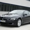 650i po liftingu: wolnossące V8 4,8 litra i 367 KM. Cała gama E63 — od rzędowej szóstki po V10 — obyła się bez turbosprężarki.