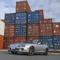 Japońska Supra RZ — wersja turbo z zawieszeniem Bilstein i sześciobiegowym Getragiem. Kierownica po prawej, czyli dokładnie ten układ, od którego zaczyna się dziś polski cennik.