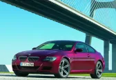 „Rebirth of an Icon” — tak w grudniu 2004 roku BMW zapowiadało powrót M6. Pod maską pracowało jedyne seryjne V10 w historii marki.