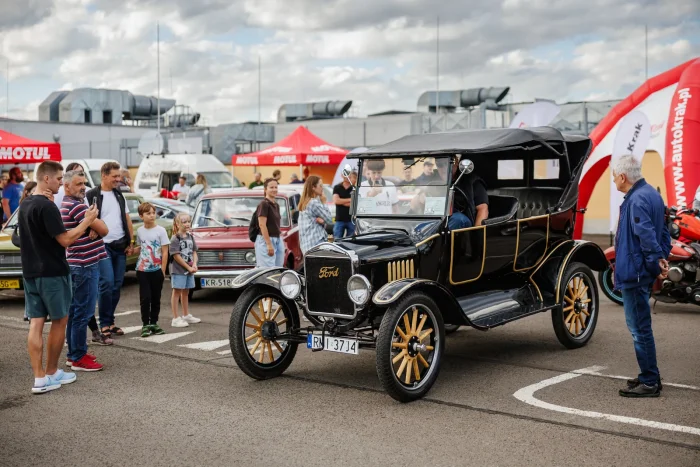 Ford Model T zadebiutował w 1908 roku, a do końca produkcji w 1927 roku powstało ponad 15 mln egzemplarzy. Fot. Filip Radwański