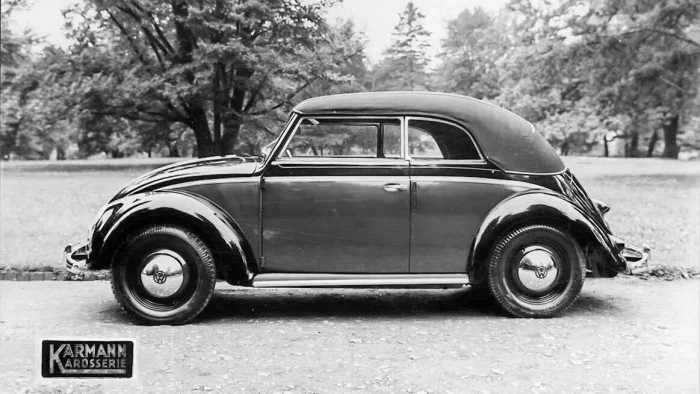 Firmowe zdjęcie z Osnabrücku, w rogu kadru tabliczka zakładu. Karmann budował nadwozia na cudze zlecenie od 1901 roku, na długo przed tym kabrioletem.