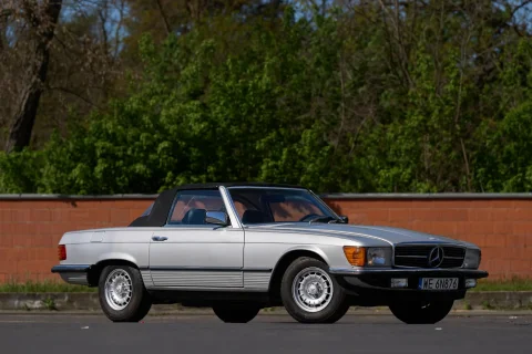 Mercedes SL R107 — rzędowa szóstka, Europa, zarejestrowany na 4 osoby