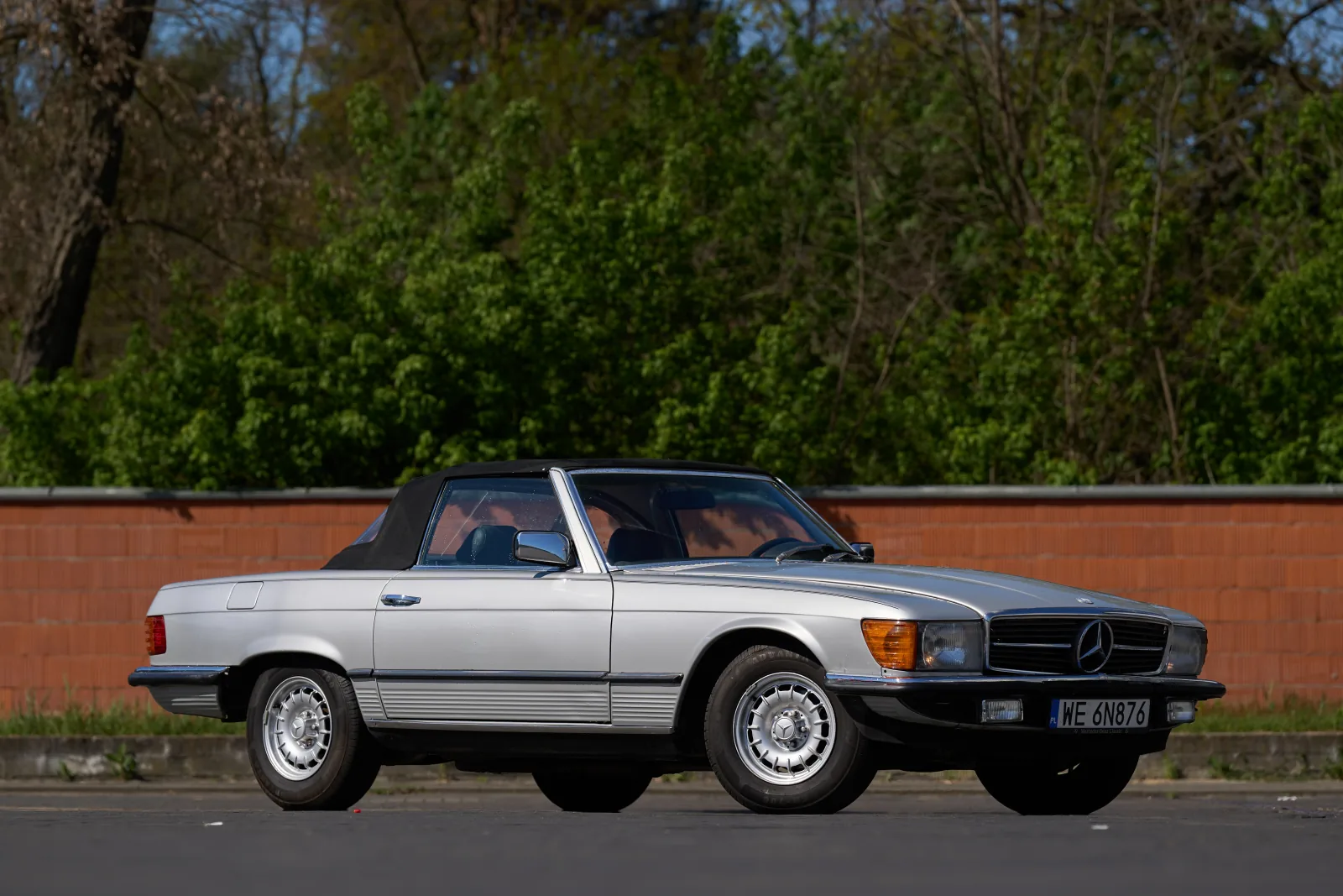 Mercedes SL R107 — rzędowa szóstka, Europa, zarejestrowany na 4 osoby