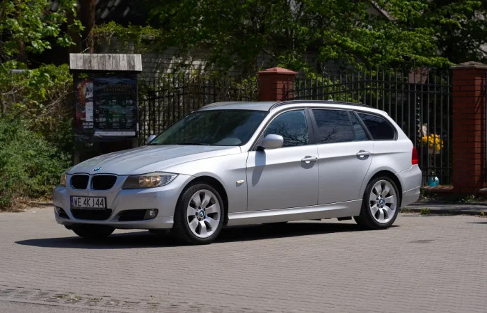 BMW Seria 3 2010 - zdjęcie 2
