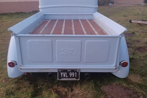 Ford F-100 Pickup 1946