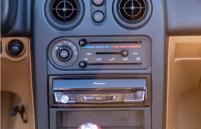 Mazda MX-5 1997 - zdjęcie 21
