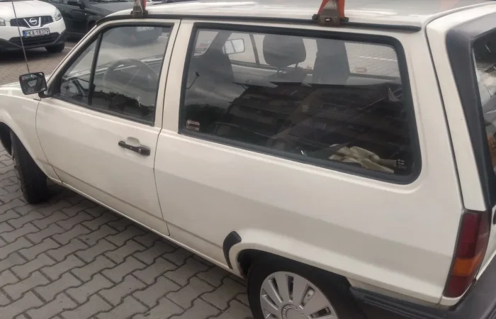 Volkswagen Polo 1990 - zdjęcie 3