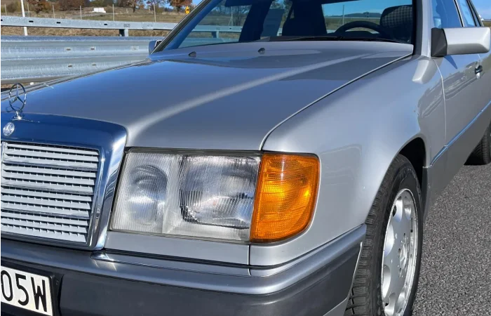 Mercedes-Benz Klasa E 1992 - zdjęcie 2